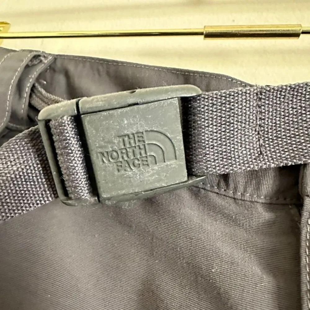 The North Face Convertible Pants Men's L Short Gray‎ 7 Pockets Outdoors